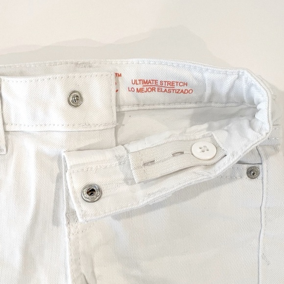 Cat & Jack 2T white denim shorts - Picture 3 of 7